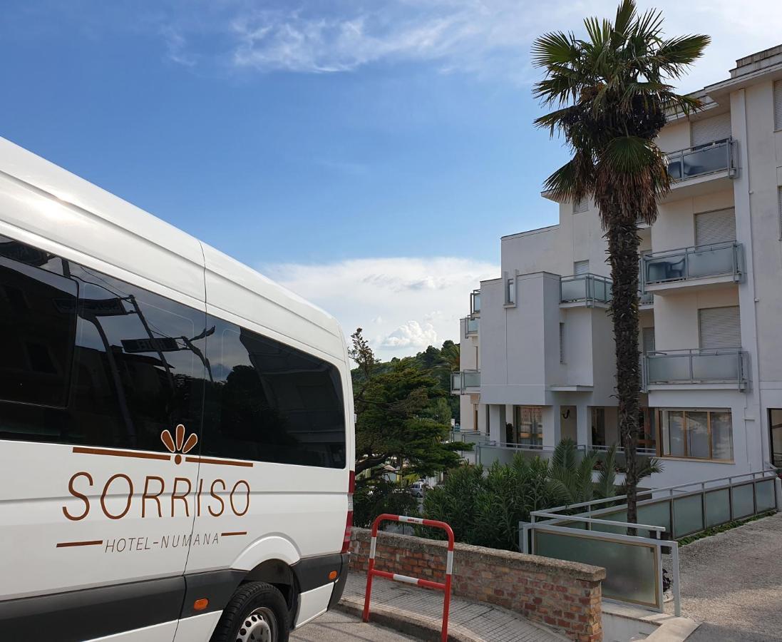Hotel Sorriso Numana Exterior foto